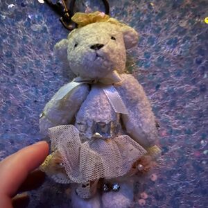 Rhinestone teddy bear keychain 🧸